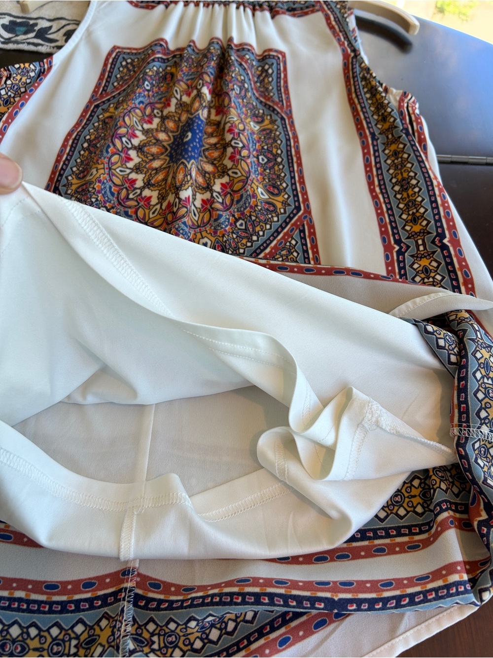 DR2 White Sleeveless Top with Multicolor Boho Print Size Small - Picture 3 of 6